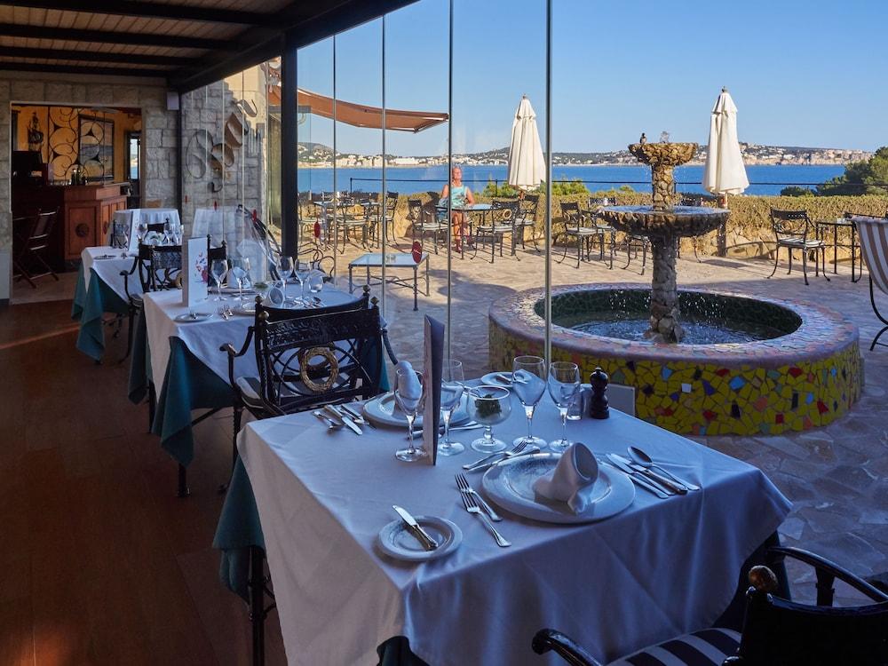 Hotel Petit Cala Fornells Peguera Exterior photo