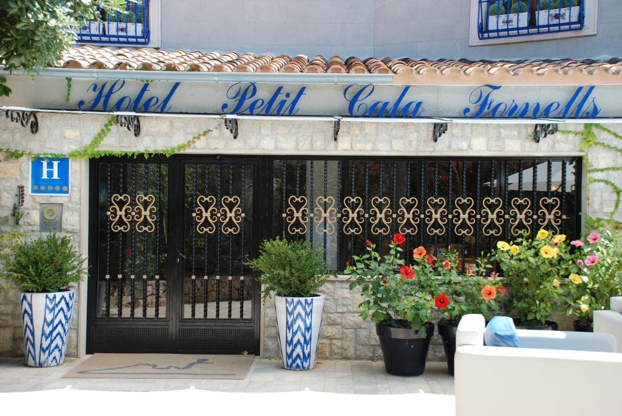Hotel Petit Cala Fornells Peguera Exterior photo