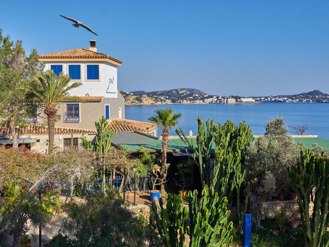 Hotel Petit Cala Fornells Peguera Exterior photo
